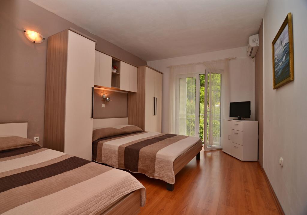 Apartments Sonja Tučepi Extérieur photo