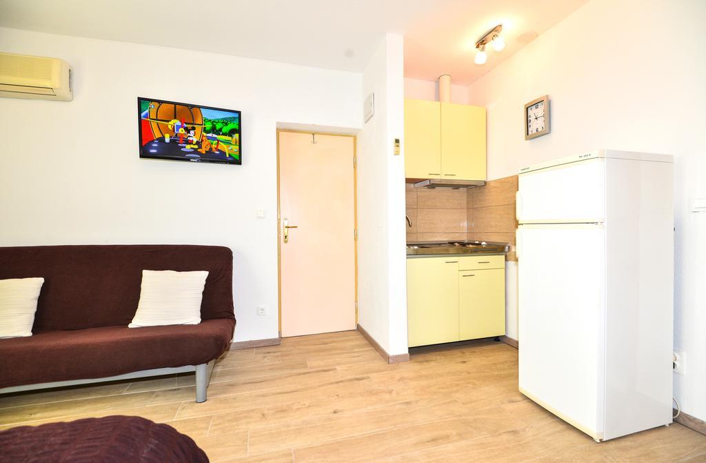 Apartments Sonja Tučepi Extérieur photo